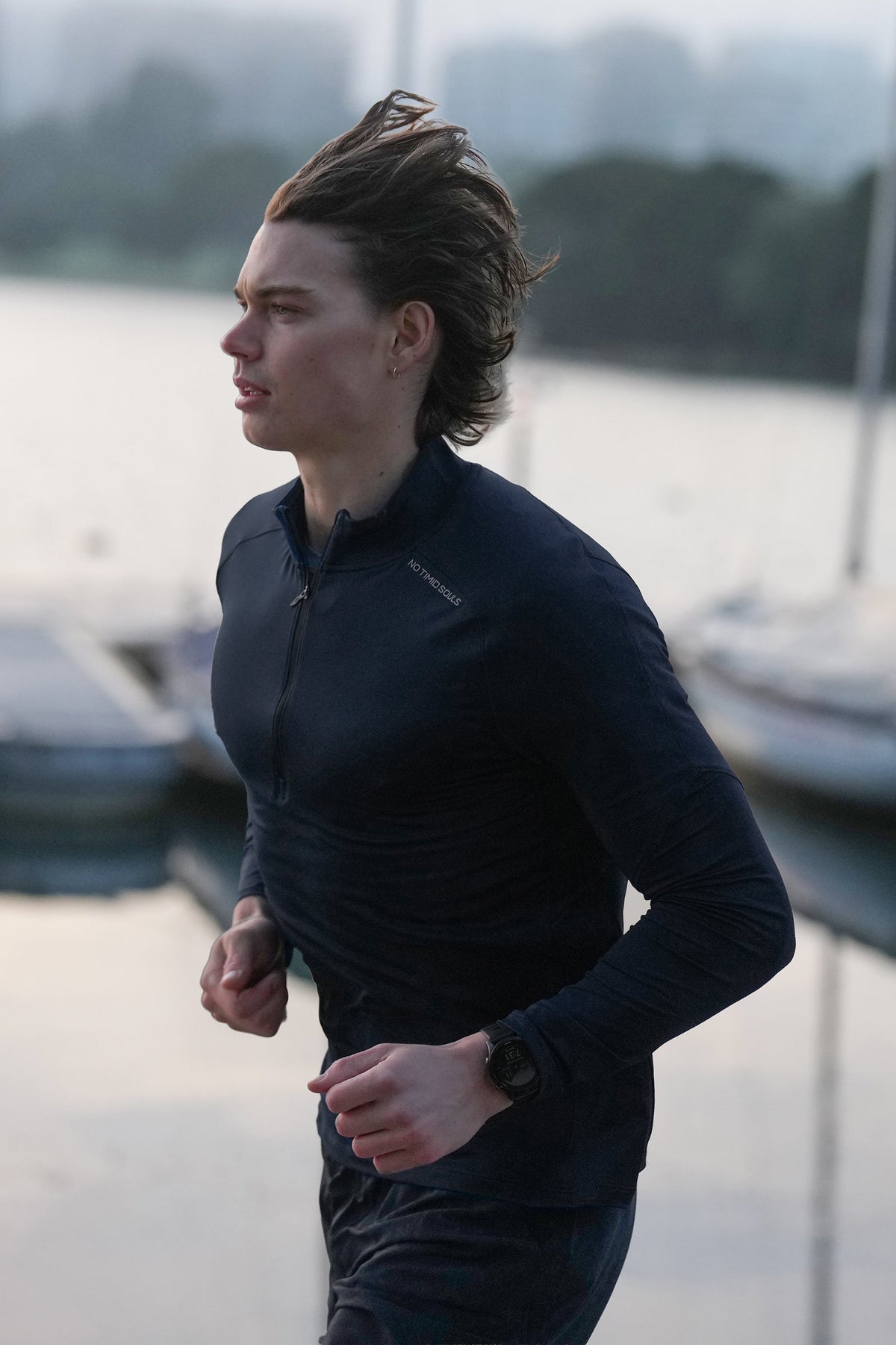 Men's AIRWRAP 1/4 zip running top in New Black - product photo 4 of 4
