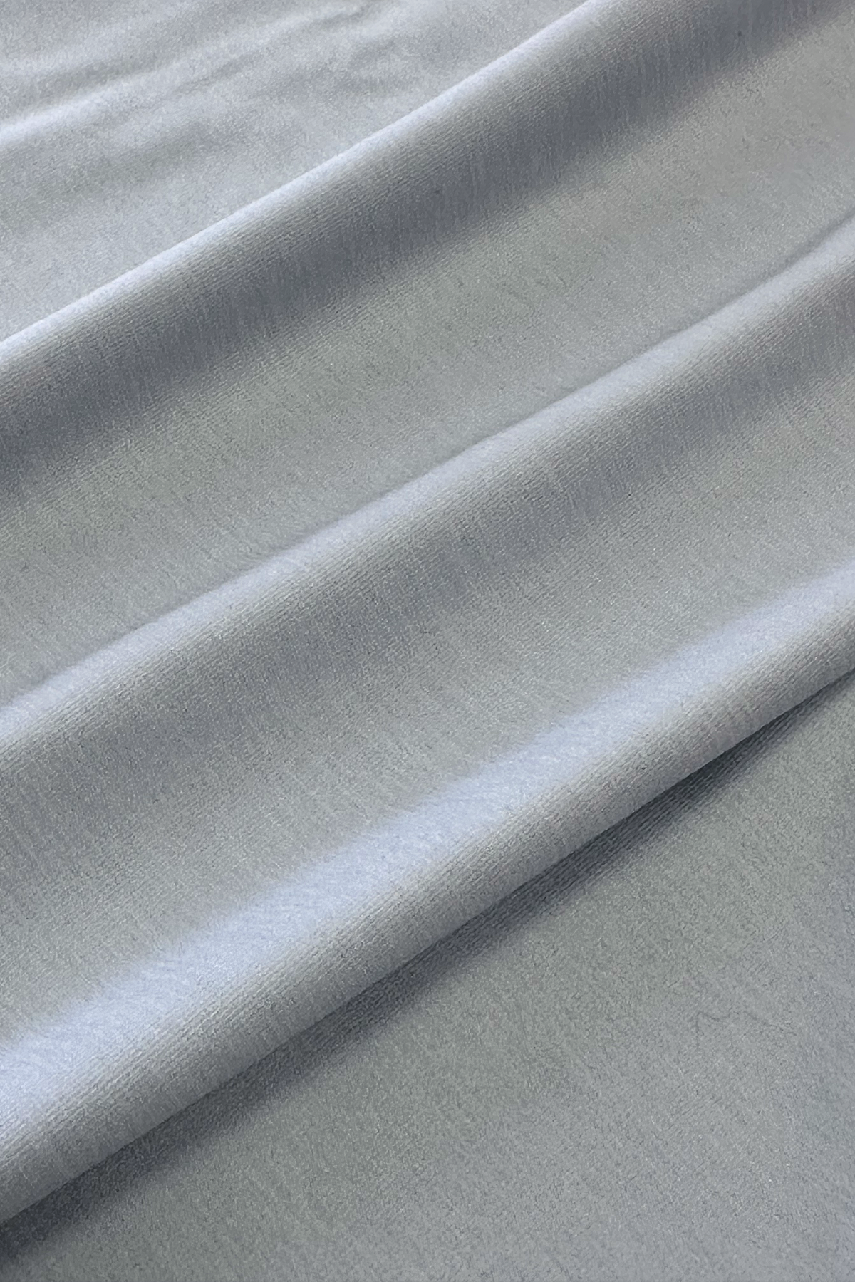 FLOWDRY Tempo fabric close-up in Vapour Grey