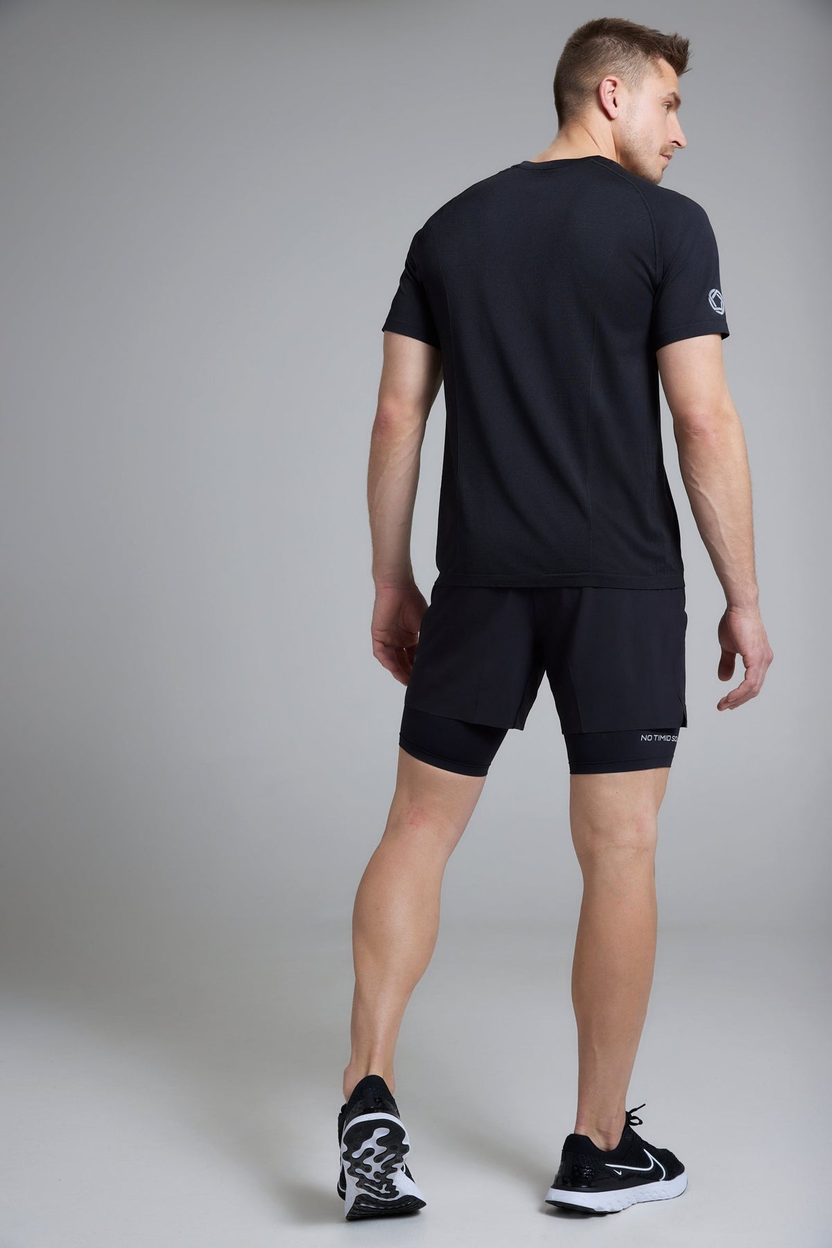 Men's GLIDE360 running top in New Black - product photo 2 of 5