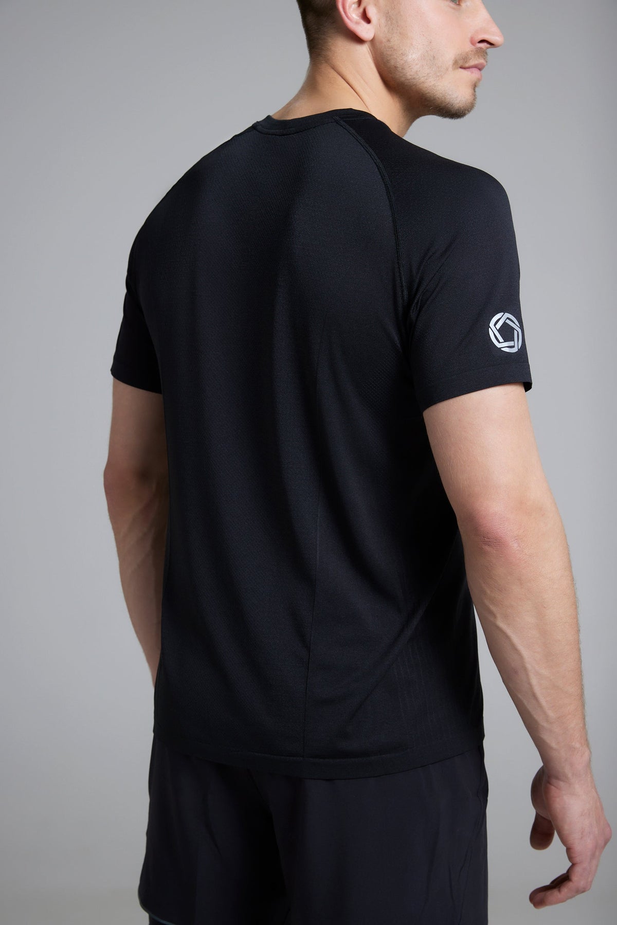 Men's GLIDE360 running top in New Black - product photo 4 of 5