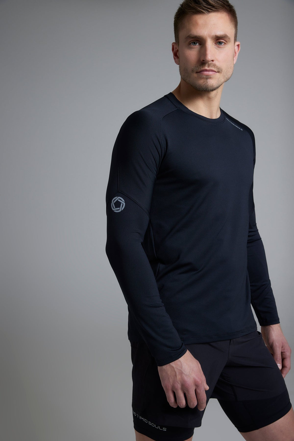 Men's AIRWRAP long sleeve running top in New Black - product photo 1 of 7
