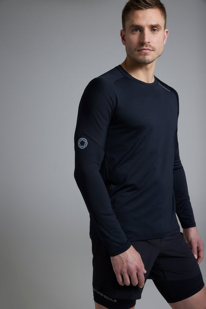 Men's AIRWRAP long sleeve running top in New Black - product photo 1 of 7