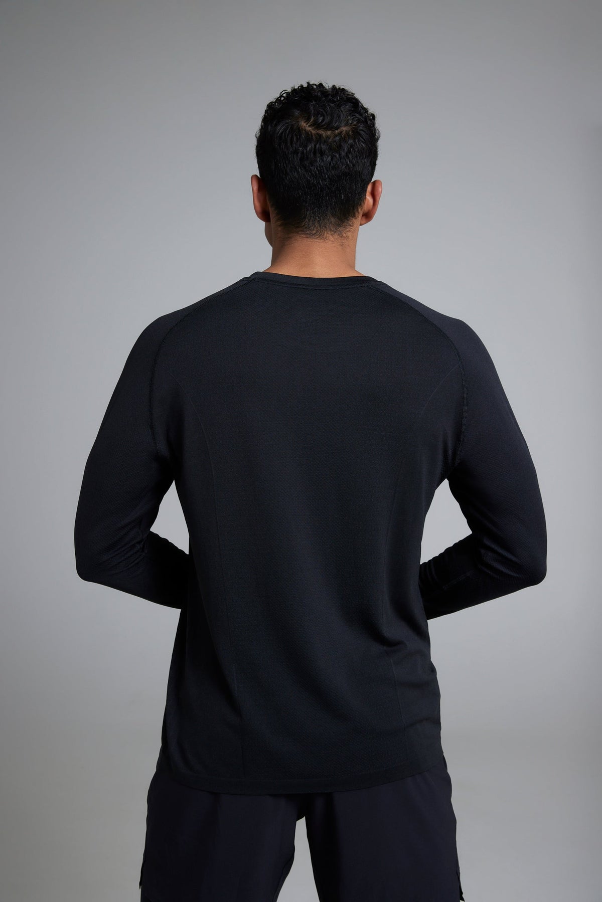 Men's GLIDE360 long sleeve running top in New Black - product photo 5 of 10