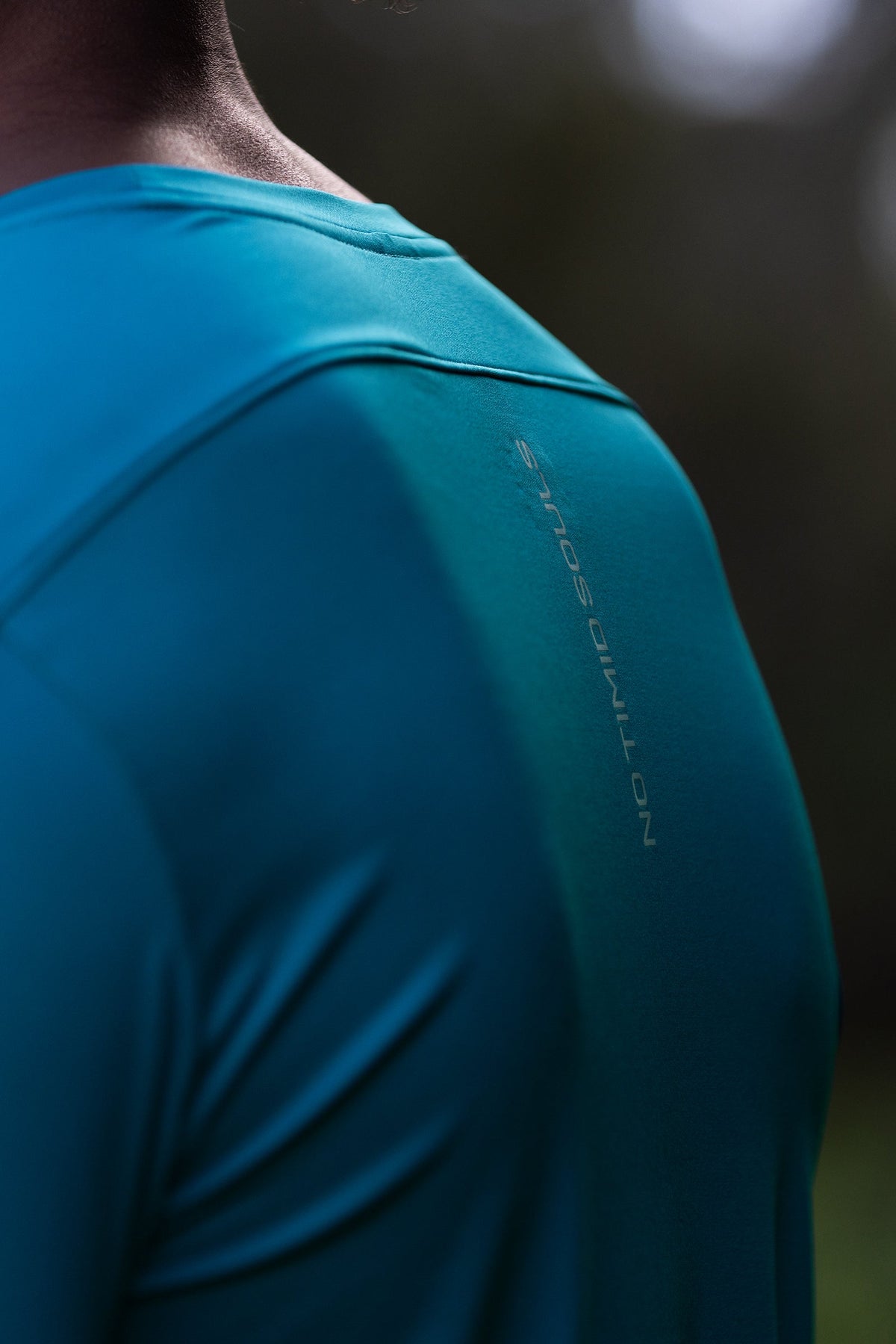 Men's AIRWRAP long sleeve running top in Big Sur Teal - product photo 4 of 4