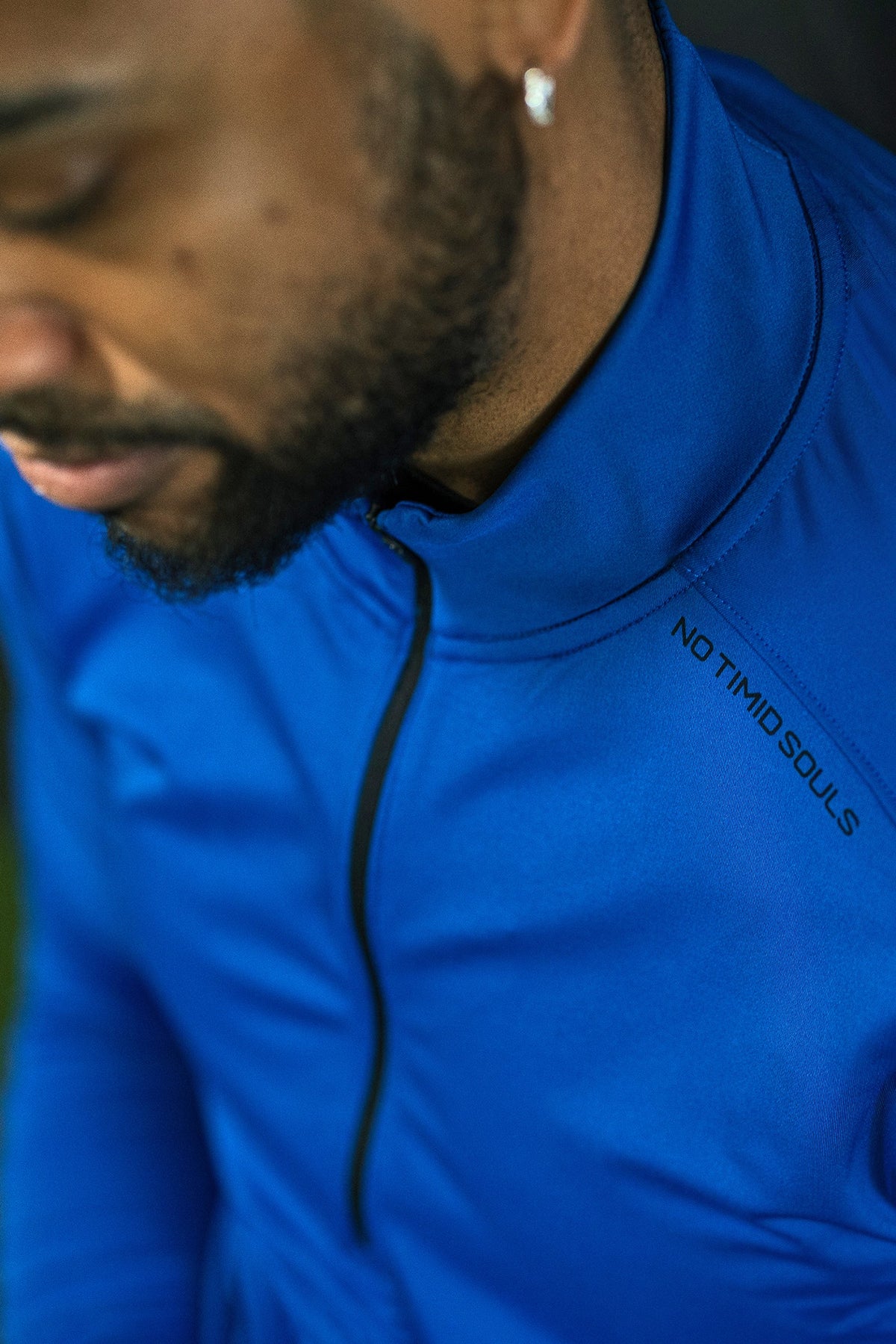 Men's AIRWRAP 1/4 zip running top in Pacific Ocean Blue - product photo 4 of 6