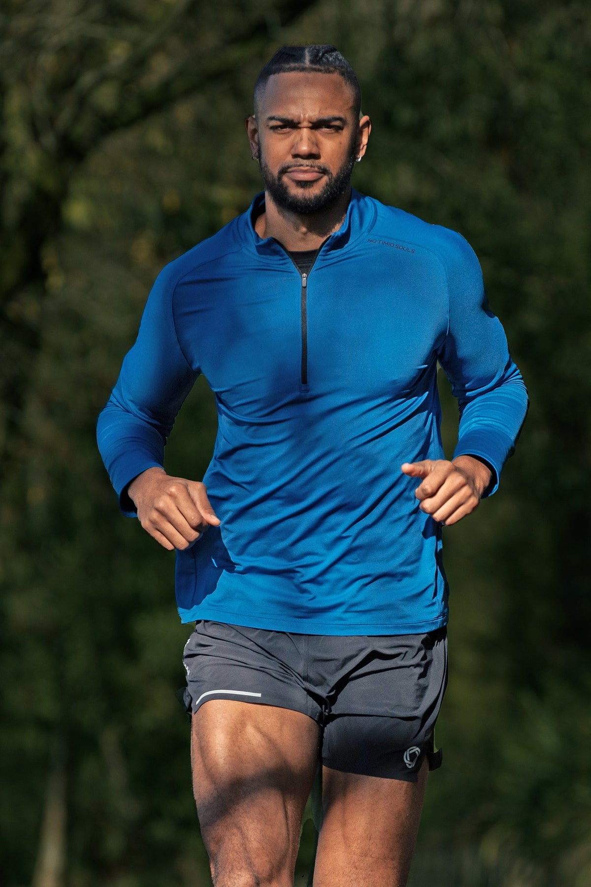 Men's AIRWRAP 1/4 zip running top in Pacific Ocean Blue - product photo 1 of 6