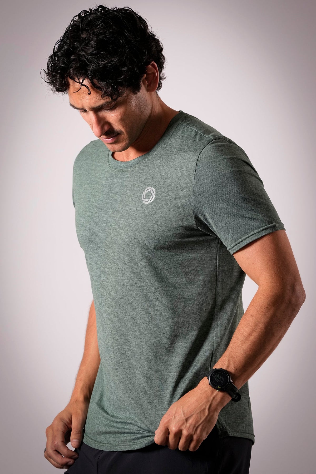 Men's FLOWDRY Tempo running top in Forest Trail - product photo 2 of 4