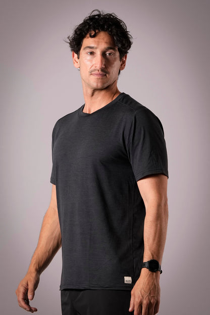 Men's Performance Luxe training top in New Black - product photo 3 of 4