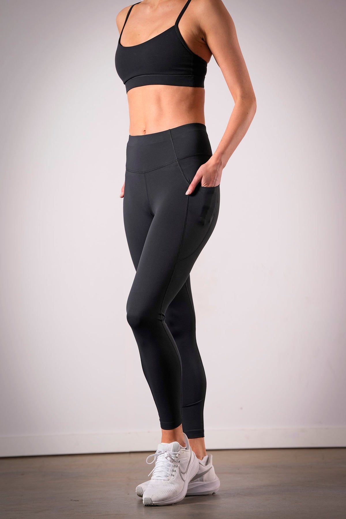 Women's BODYSENSE 2.0 running leggings in New Black - product photo 2 of 4