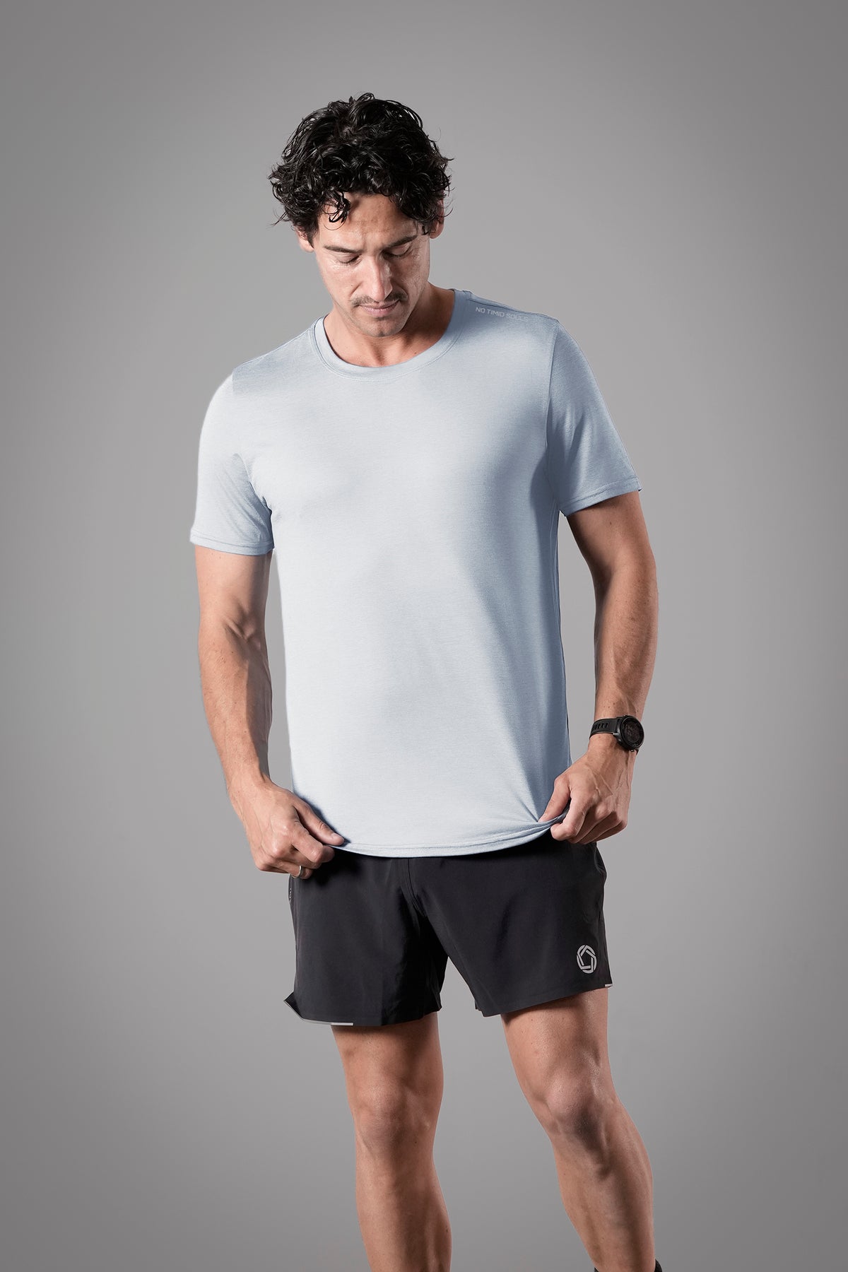 Men's FLOWDRY Tempo running top in Vapour Grey - product photo 2 of 4
