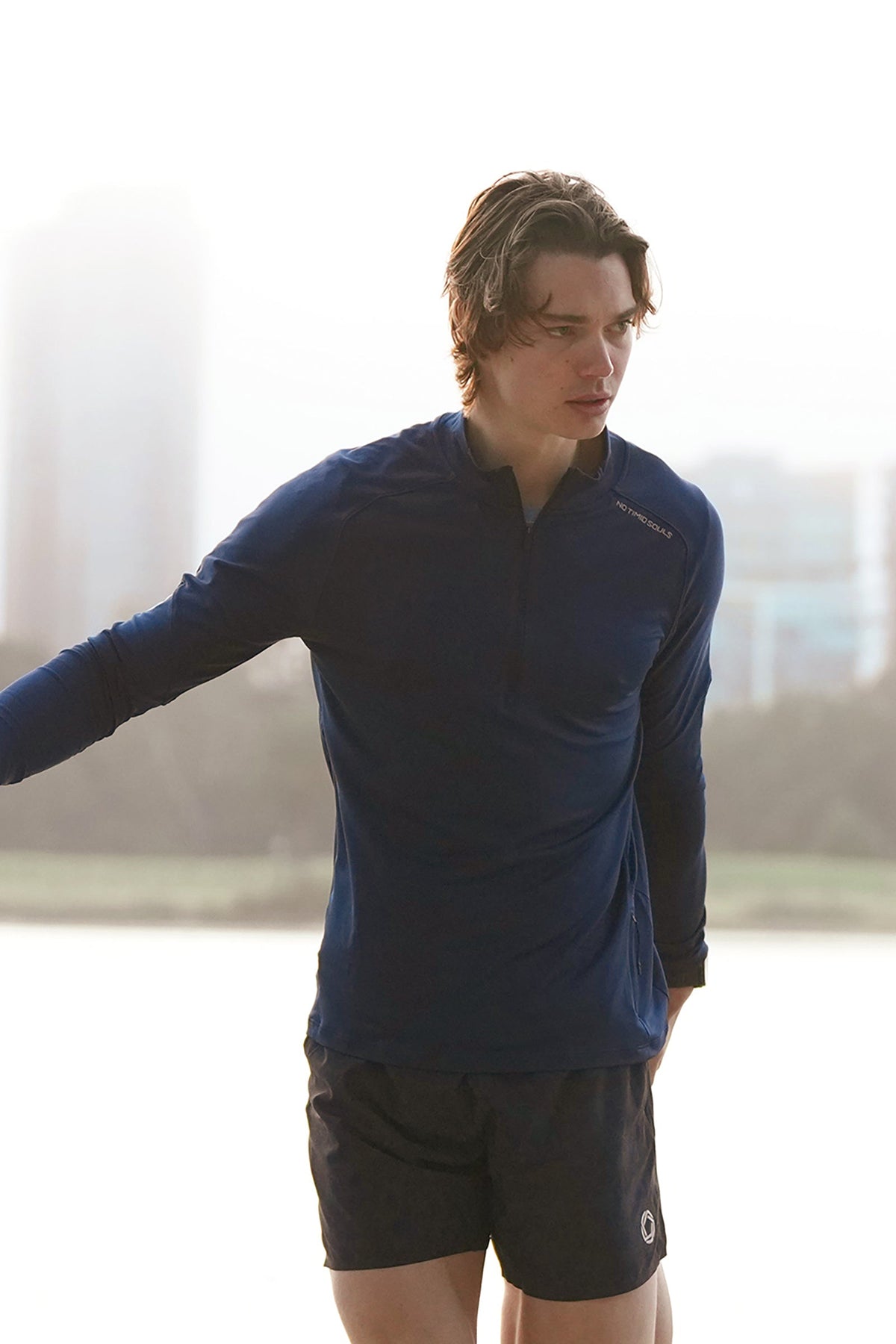 Men's AIRWRAP 1/4 zip running top in United in Navy - product photo 4 of 4