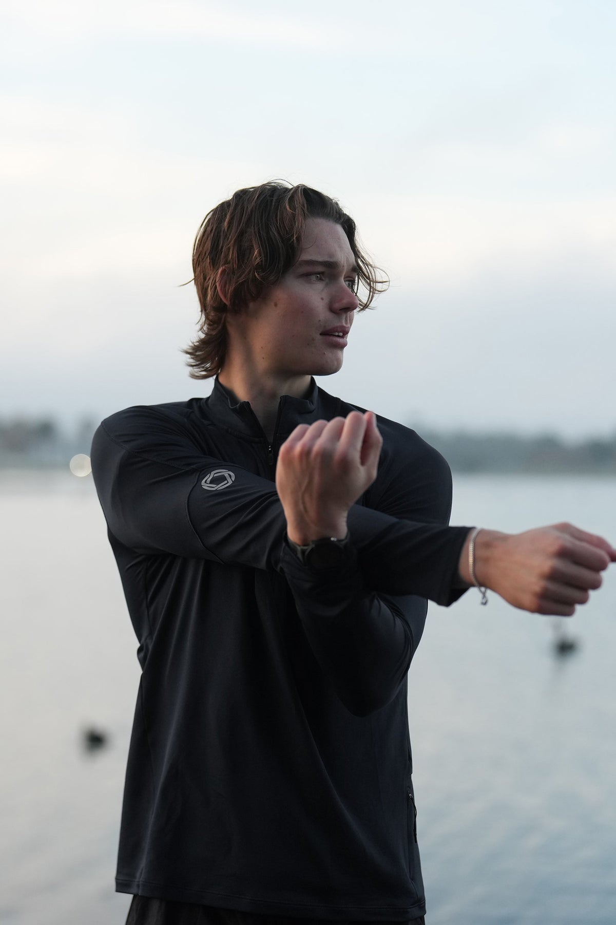 Men's AIRWRAP 1/4 zip running top in New Black - product photo 2 of 4