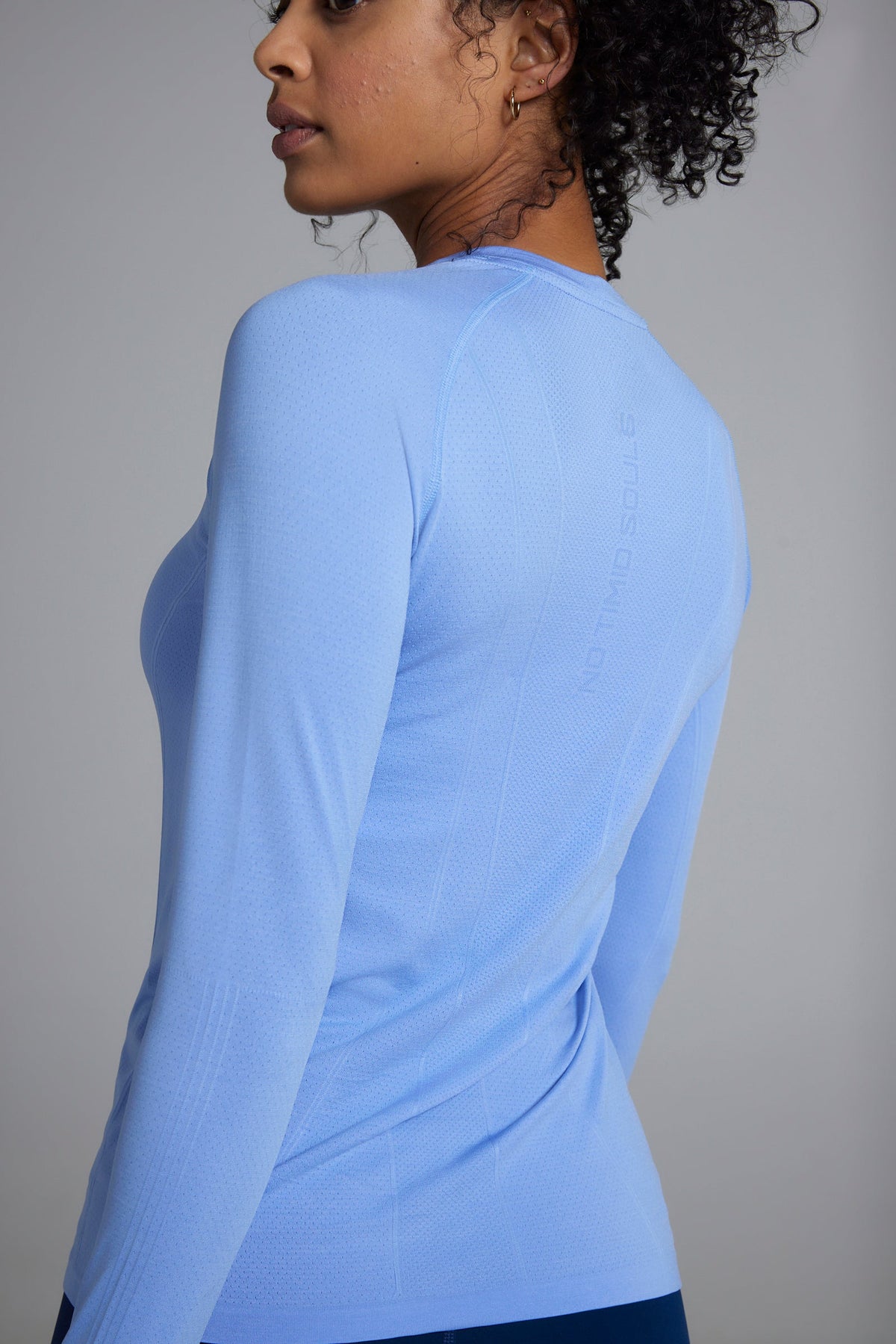 Women's GLIDE360 fitted long sleeve running top in California Sky - product photo 5 of 6