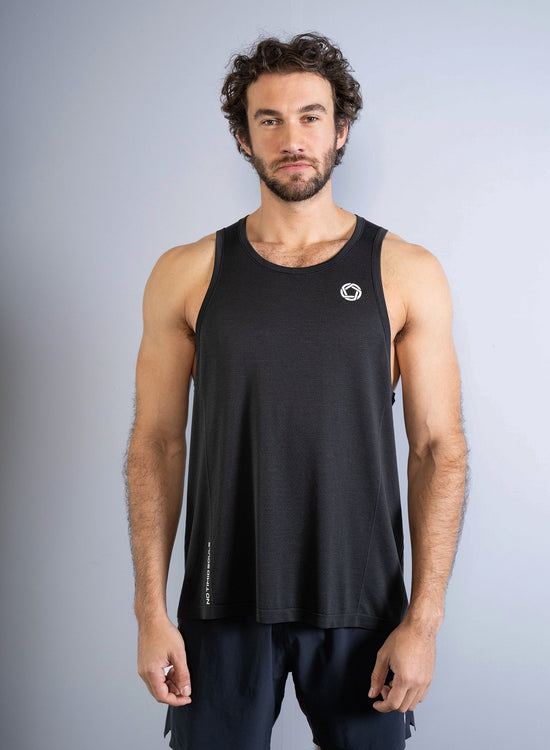 Men's GLIDE360 running singlet in New Black - product photo 1 of 4