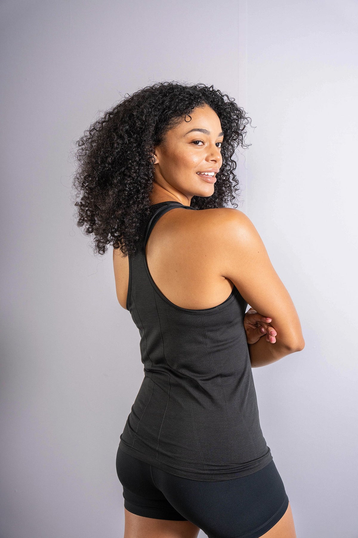 Women's GLIDE360 fitted running singlet in New Black - product photo 3 of 6