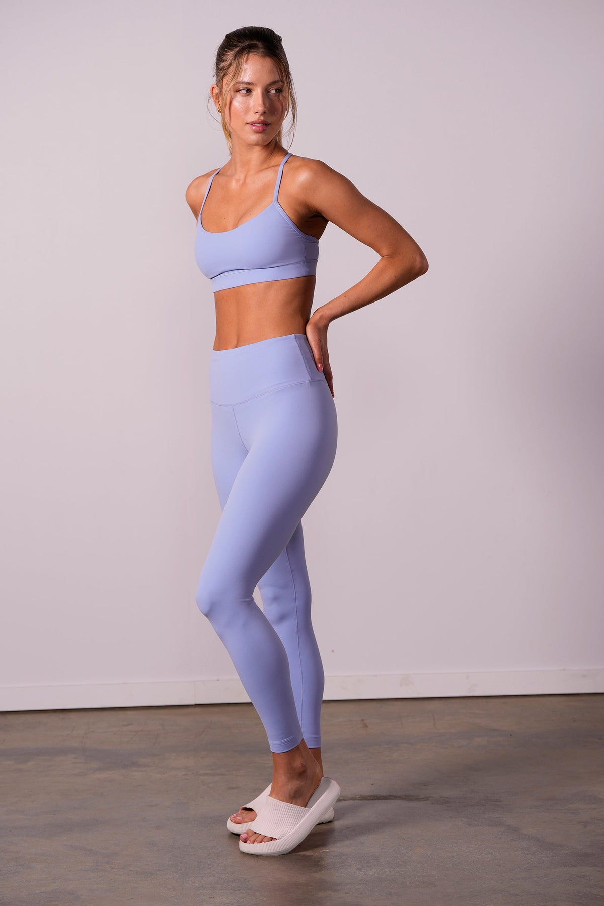 Women's Studio leggings in California Sky - product photo 2 of 4