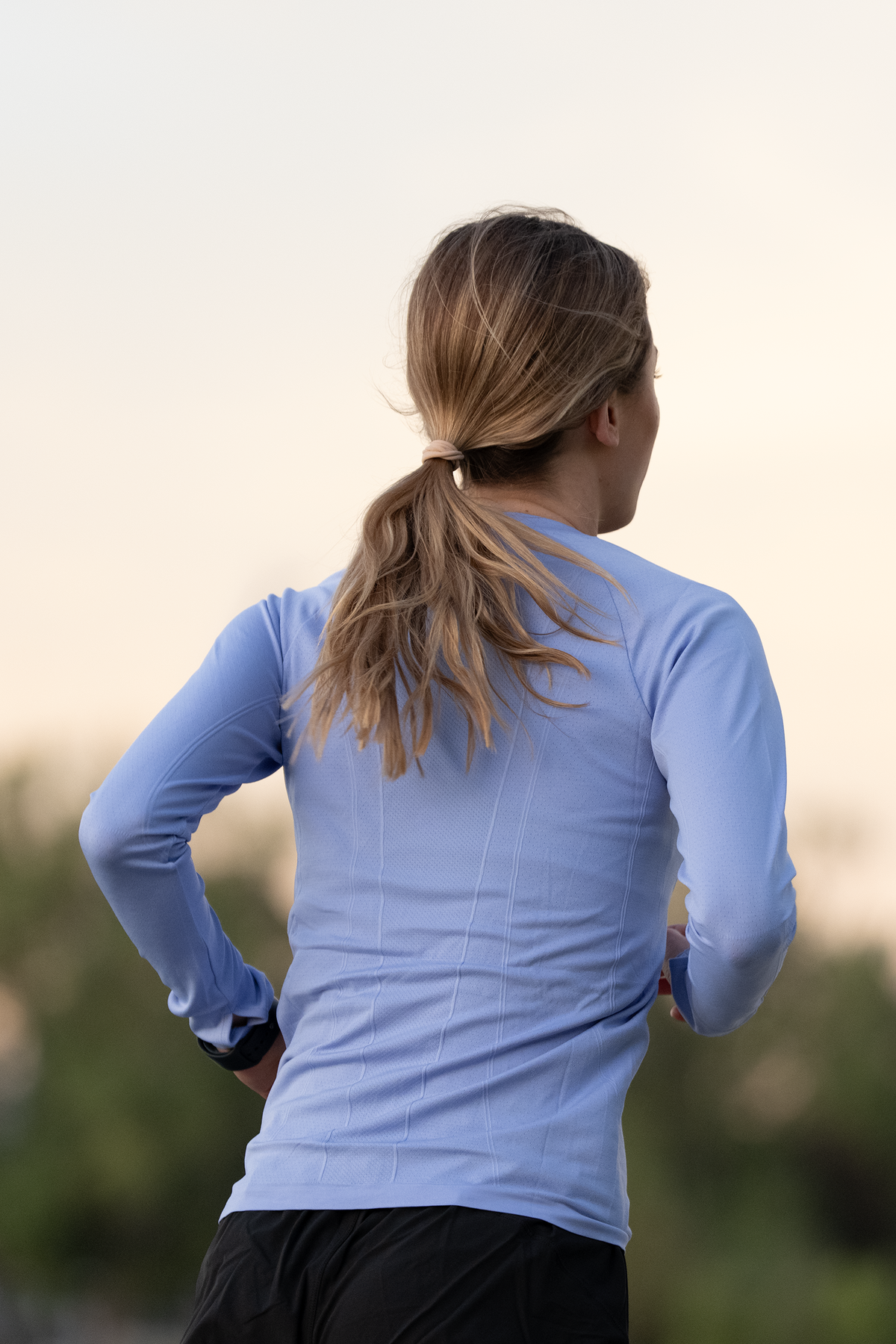 Women's GLIDE360 long sleeve running top in California Sky - product photo 4 of 4