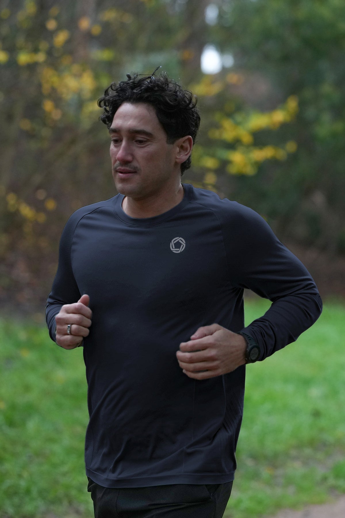 Men's GLIDE360 long sleeve running top (logo) in New Black - product photo 2 of 4