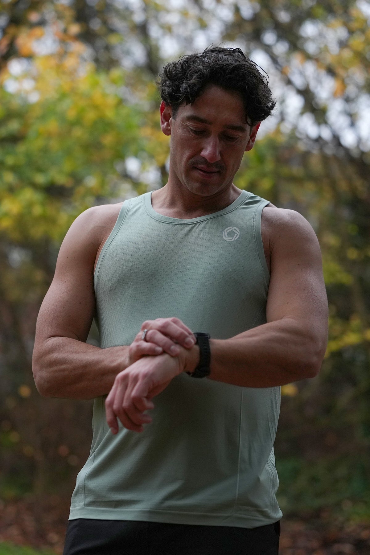 Men's GLIDE360 running singlet in Gum Tree - product photo 3 of 4