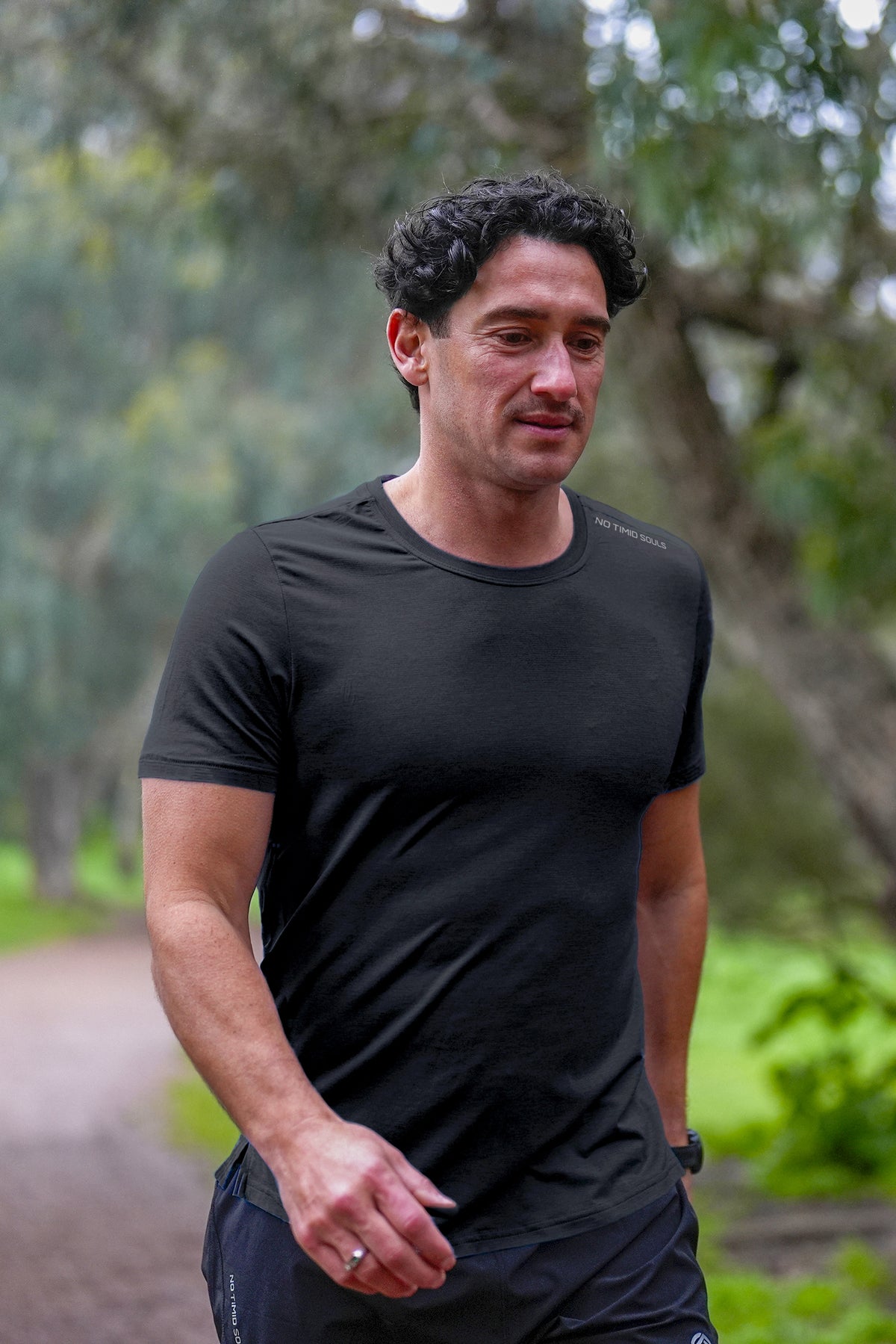 Men's FLOWDRY Tempo running top in New Black - product photo 2 of 4