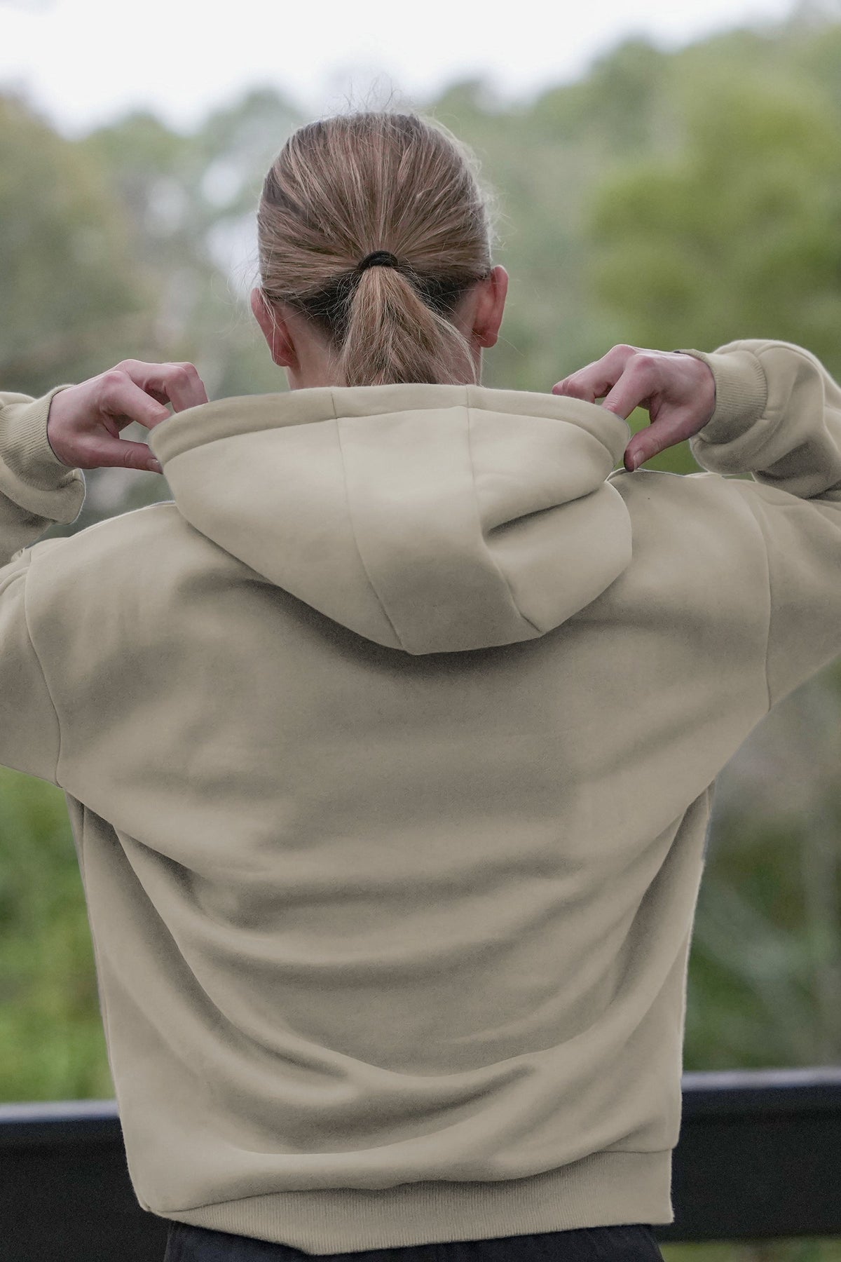 Women's EVERYWEAR oversize hoodie in Surf Coast Sand - product photo 2 of 4