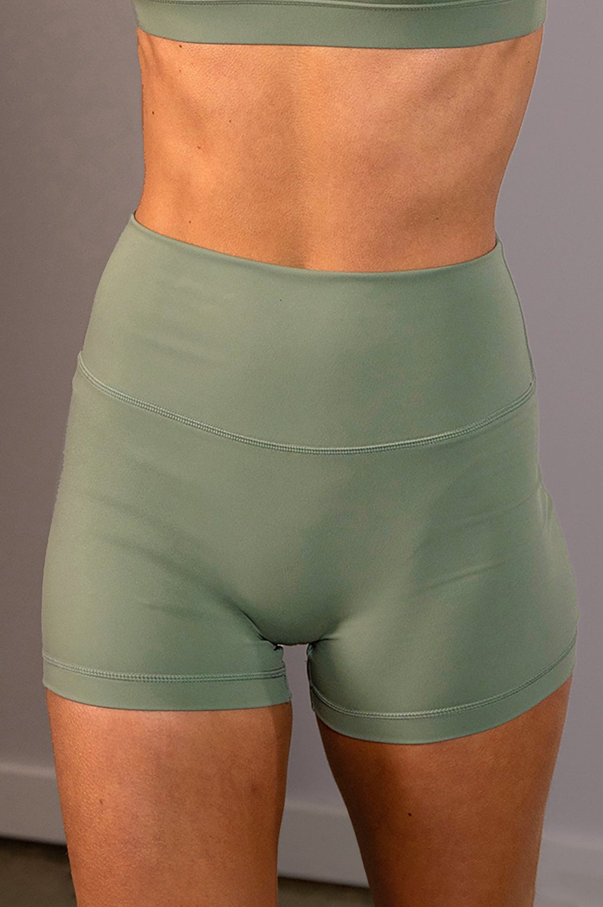 Women's EVERYWEAR 4-inch running shorts in Nature - product photo 3 of 4