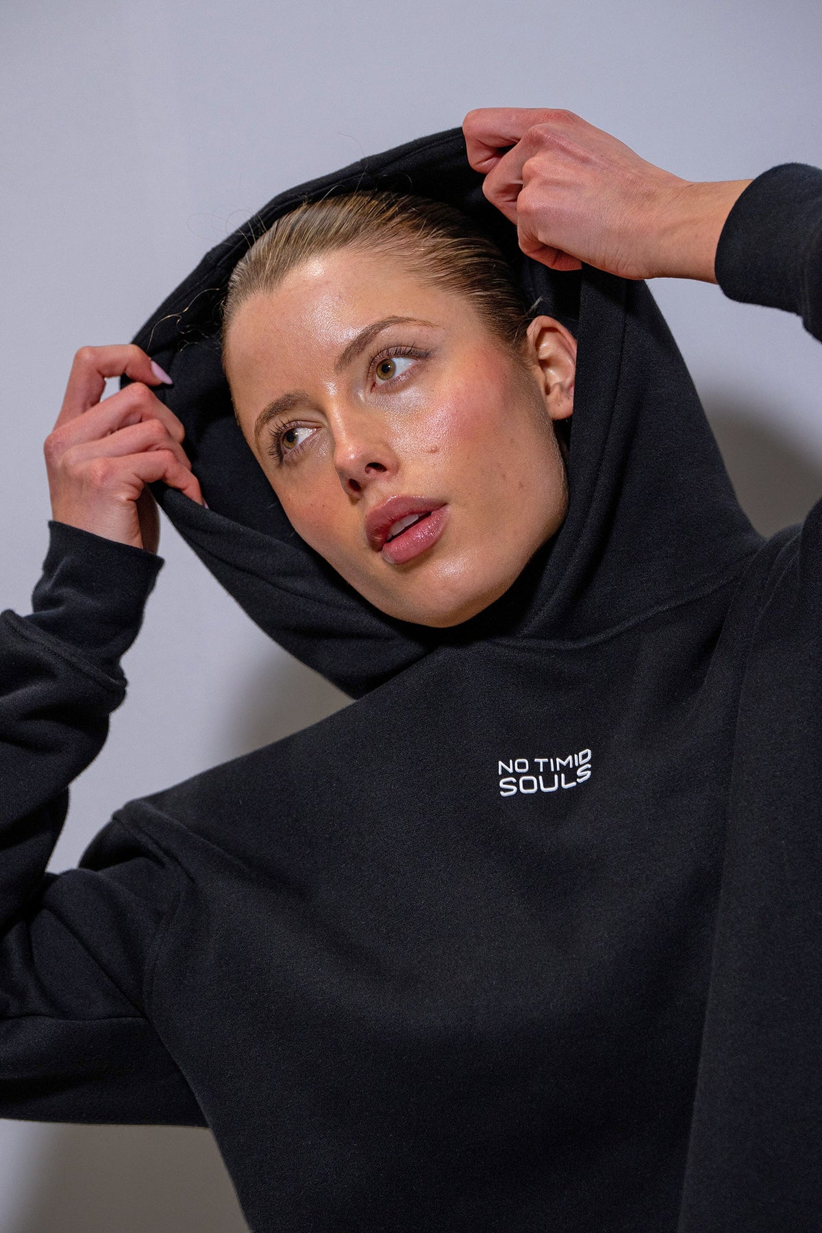 Women's EVERYWEAR hoodie in New Black - product photo 5 of 6